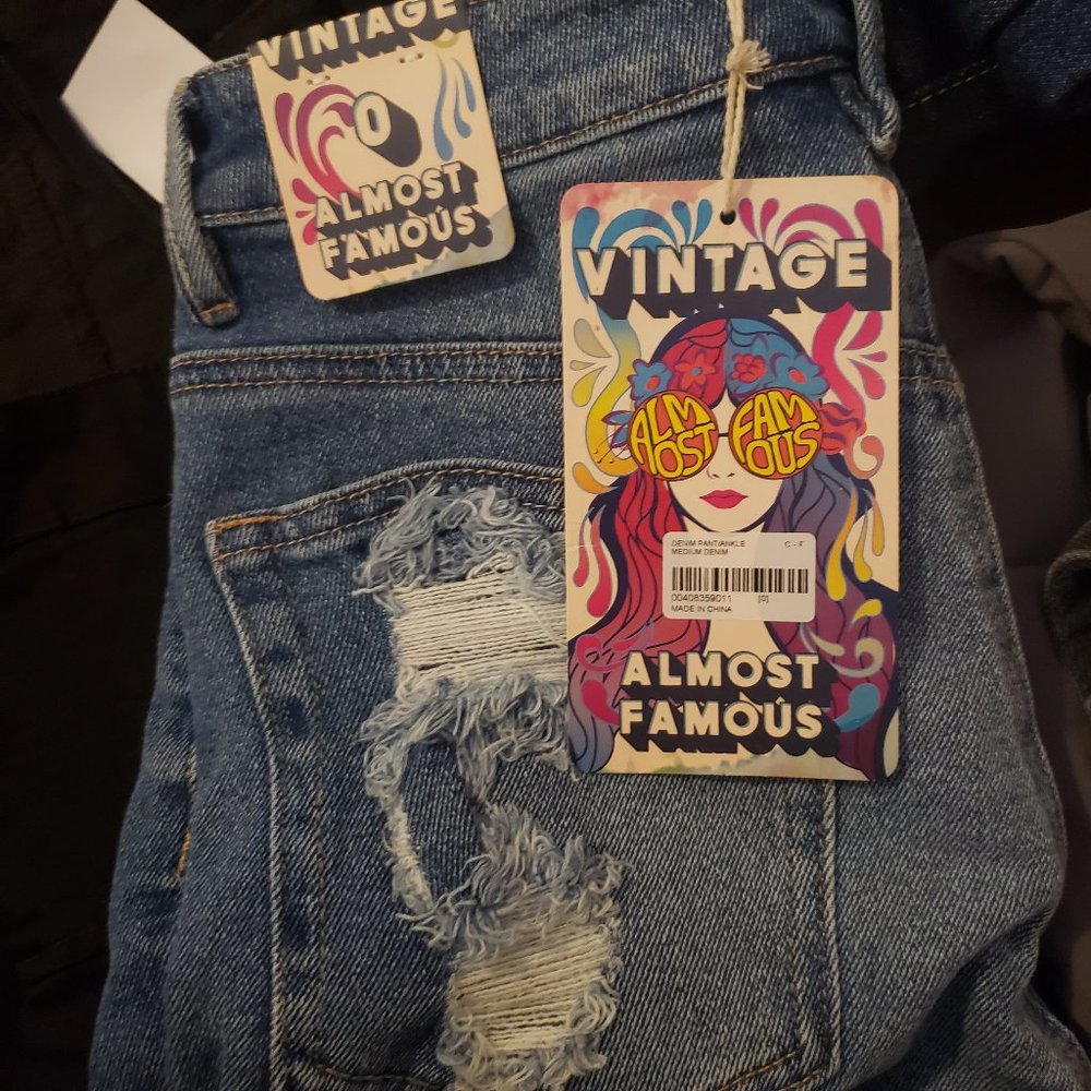 Almost Famous Vintage Mom Jeans Size 0